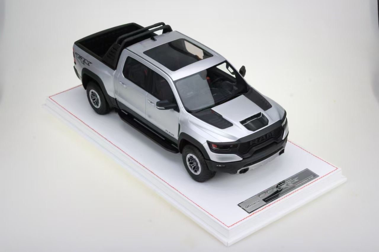 Exclusive 1/18 Dodge Ram TRX 1500 [Silver] – Limited Edition (40 pcs)