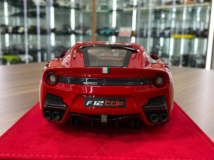 1:18 Resin Model BBR Collection Model Ferrari F12 TDF – Red / Italian Flag (Limited 20 pcs – Dubai Collectors)