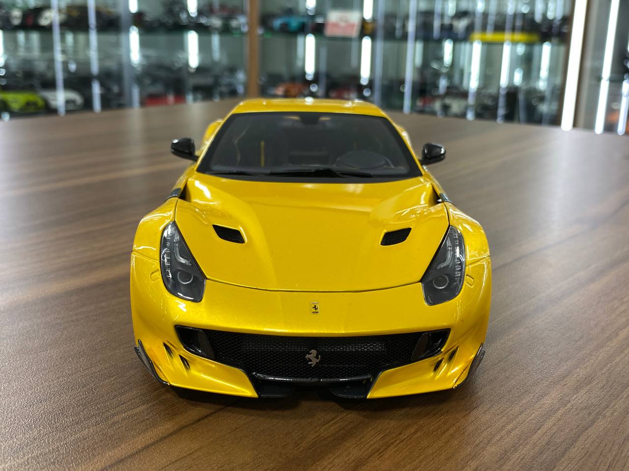 1:18 BBR Collection Ferrari F12 TDF Giallo Tristrato Italy Ltd