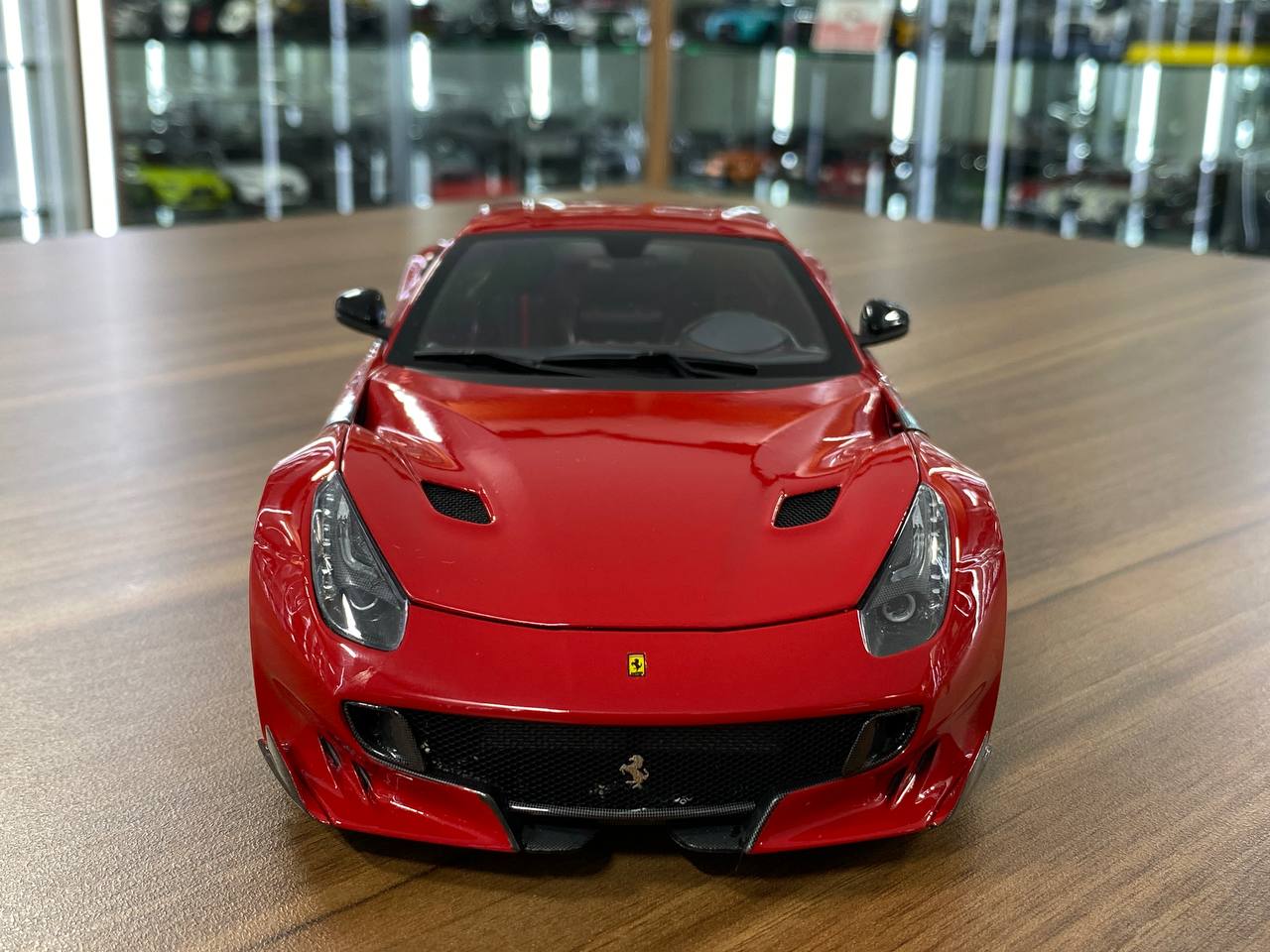 1:18 Diecast Model BBR Collection Model Ferrari F12 TDF – Rosso Corsa 322 (Limited Edition – Dubai Collectors)