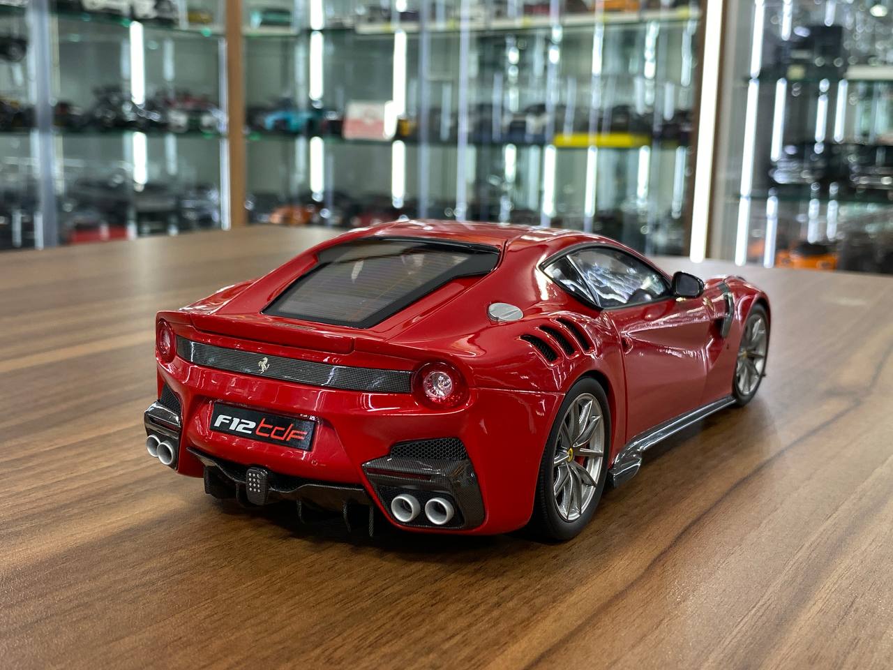 1:18 Diecast Model BBR Collection Model Ferrari F12 TDF – Rosso Corsa 322 (Limited Edition – Dubai Collectors)