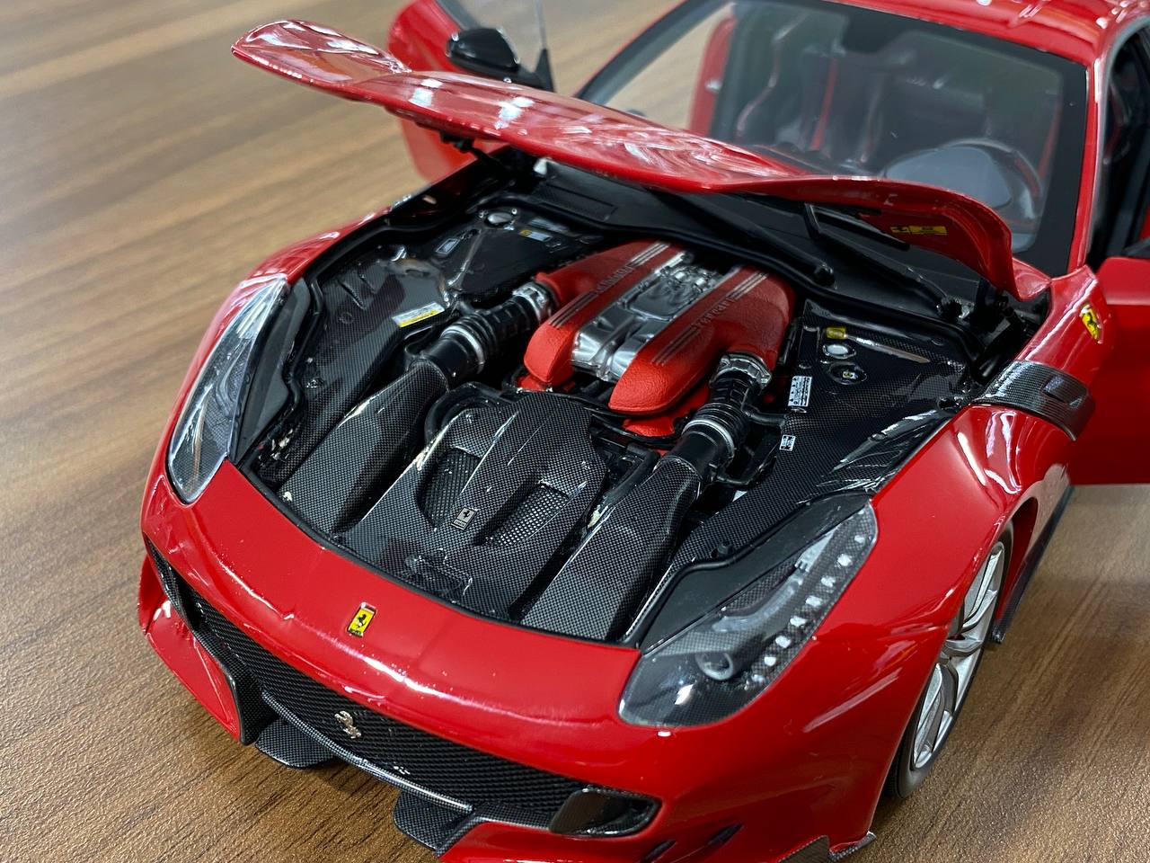 1:18 Diecast Model BBR Collection Model Ferrari F12 TDF – Rosso Corsa 322 (Limited Edition – Dubai Collectors)