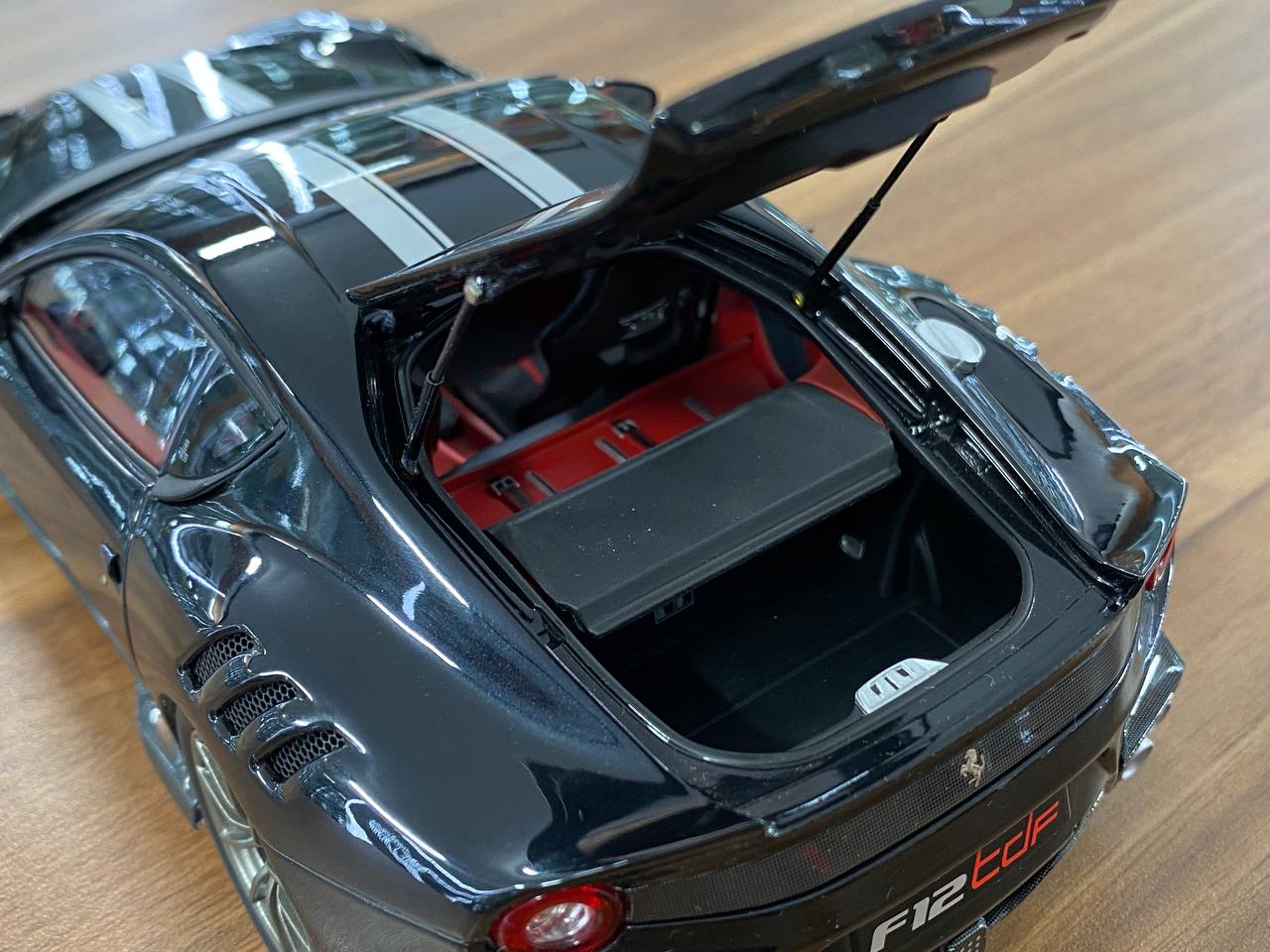 1:18 Diecast Model BBR Collection Model Ferrari F12 TDF – New Black Daytona 508 (Limited Edition – Dubai Collectors)