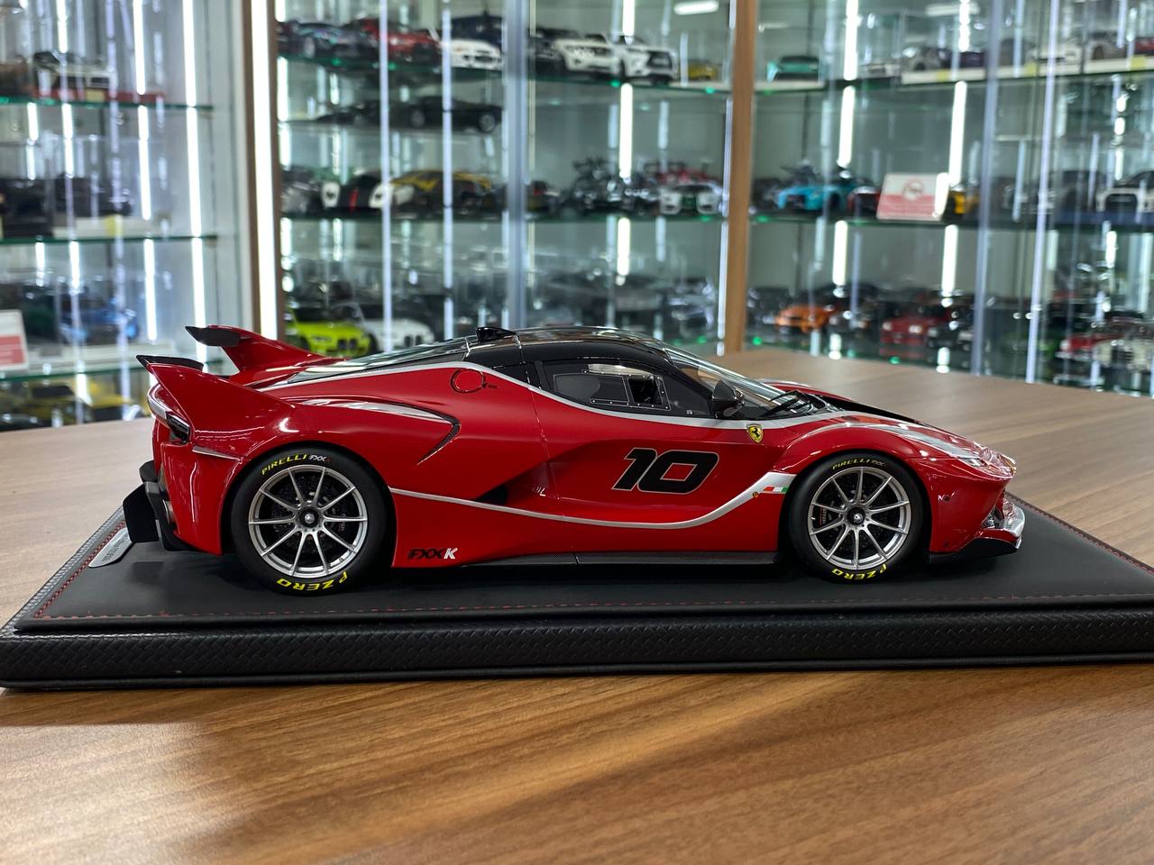 1:18 Resin Model BBR Collection Model Ferrari FXX K Abu Dhabi 2014 #10 – Red (Limited 500 pcs – Dubai Collectors)
