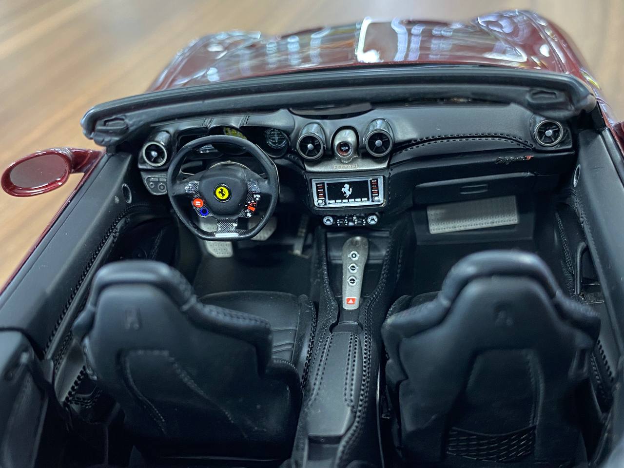 1:18 Resin Model BBR Collection Model Ferrari California T 84° Genève Auto Show 2014 – M. Red (Limited 259 pcs – Dubai Collectors)