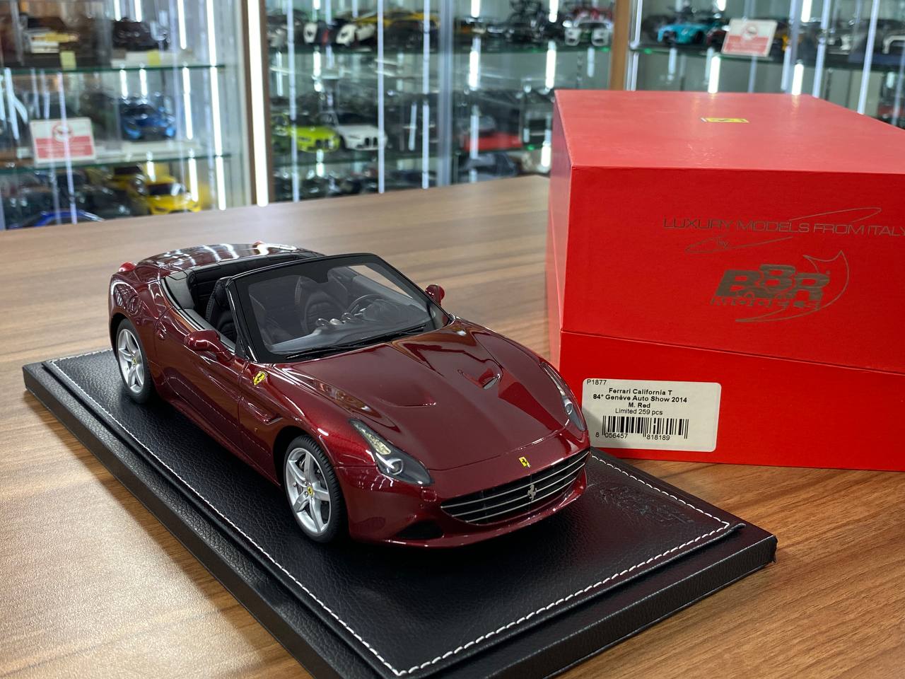 1:18 Resin Model BBR Collection Model Ferrari California T 84° Genève Auto Show 2014 – M. Red (Limited 259 pcs – Dubai Collectors)