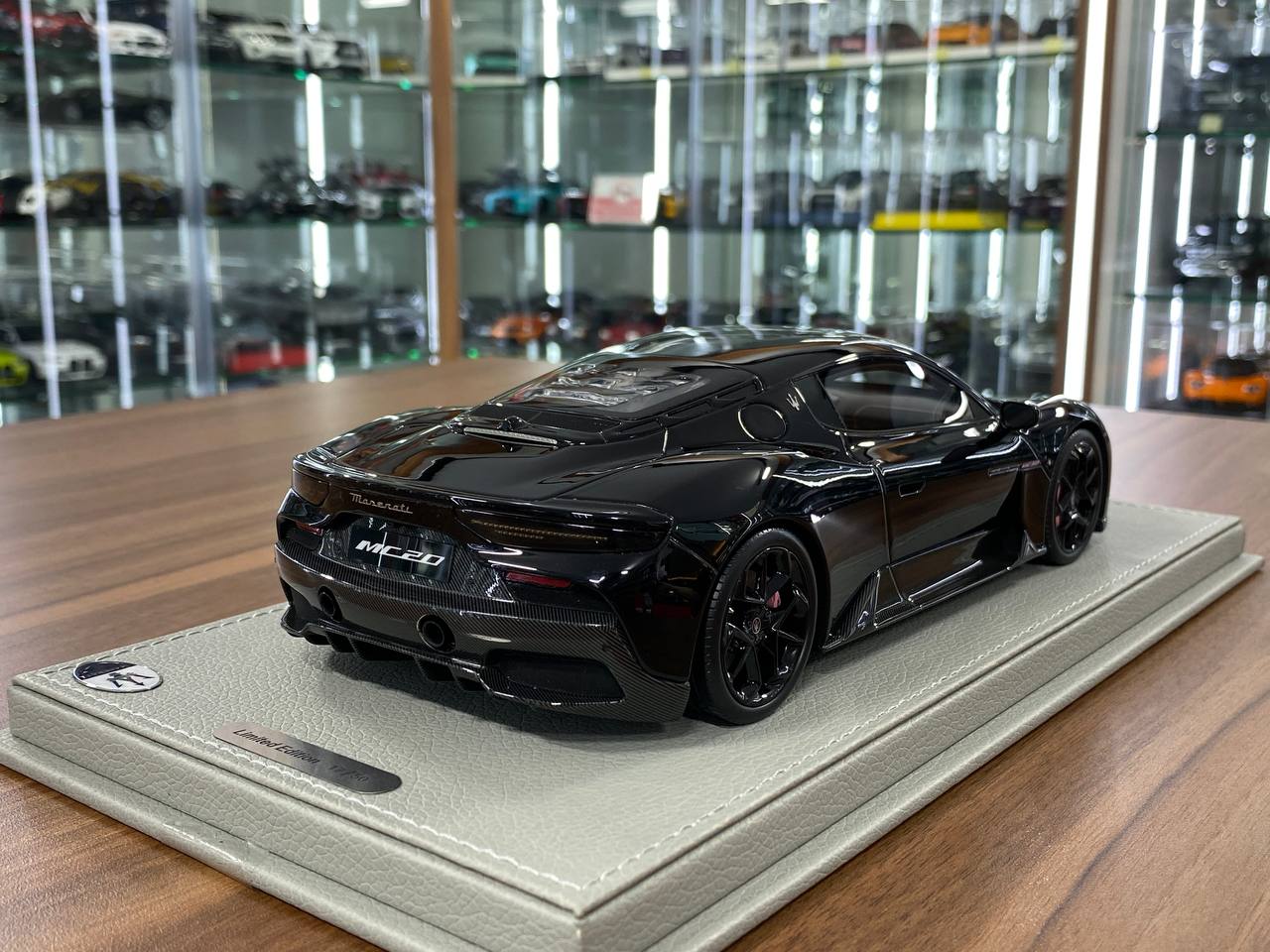 1:18 Resin Model BBR Collection Model Maserati MC20 2020 Special Edition – Nero Enigma (Limited 50 pcs – Dubai Collectors)