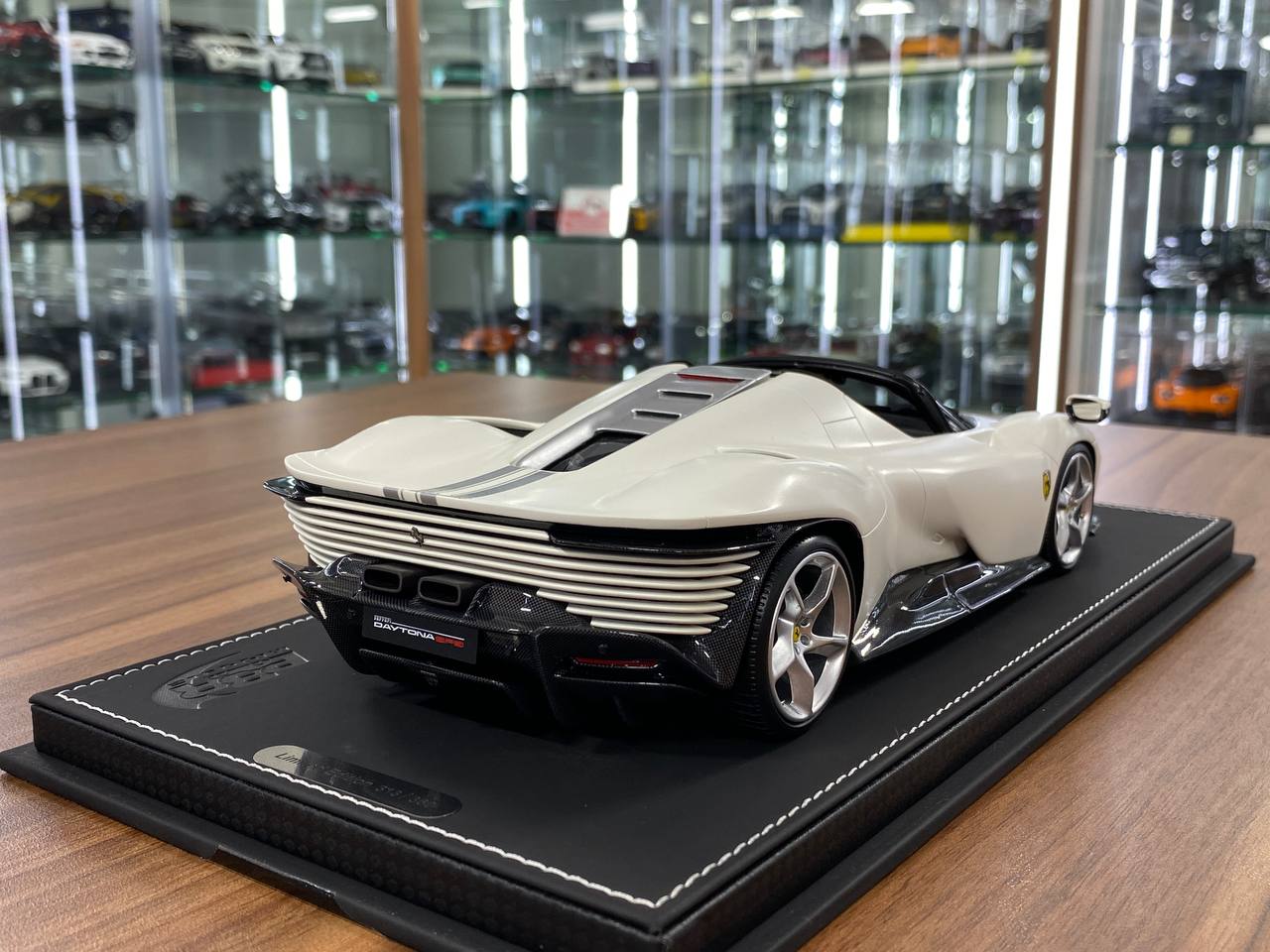 1:18 Resin Model BBR Collection Model Ferrari SP3 Daytona – Bianco Italia Matt (Limited 360 pcs – Dubai Collectors)