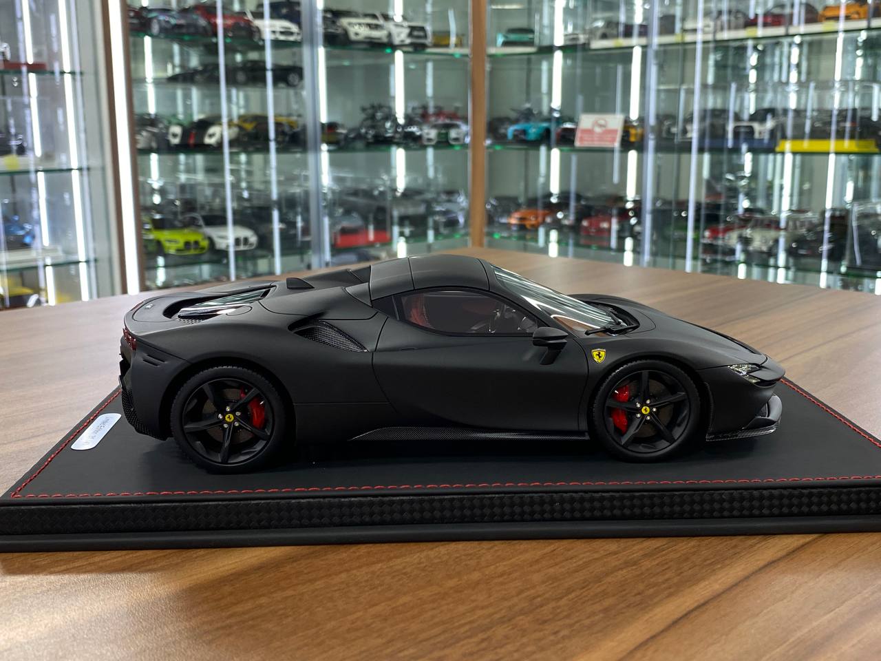 1:18 Resin Model BBR Collection Model Ferrari SF90 Spider Closed Roof – Matt Black / Matt Black Rim (Limited 40 pcs – Dubai Collectors)