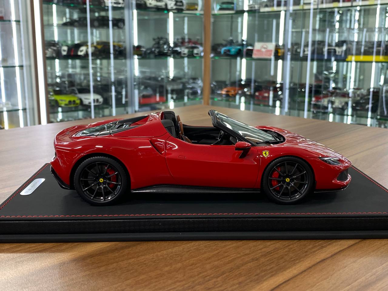 Ferrari 296 GTS 1:18 Resin – Rosso Corsa 322 | BBR Limited (200 pcs)