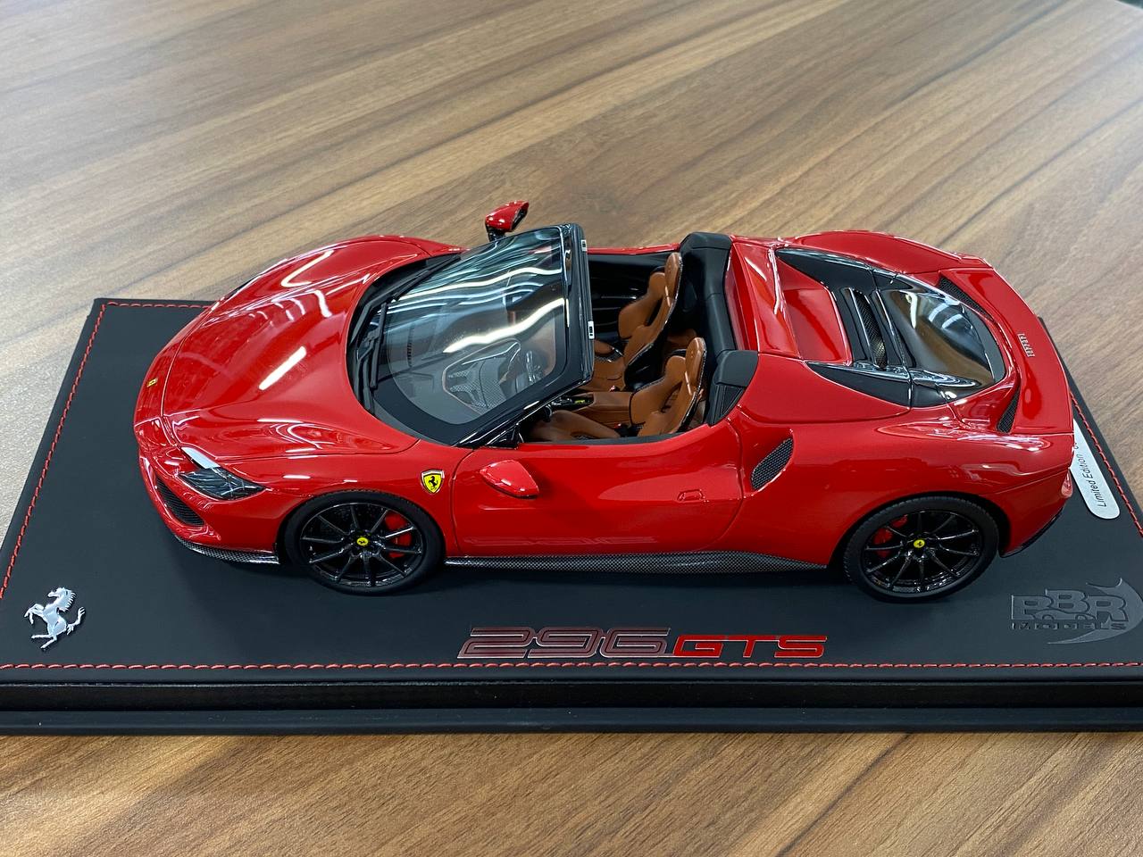 Ferrari 296 GTS 1:18 Resin – Rosso Corsa 322 | BBR Limited (200 pcs)