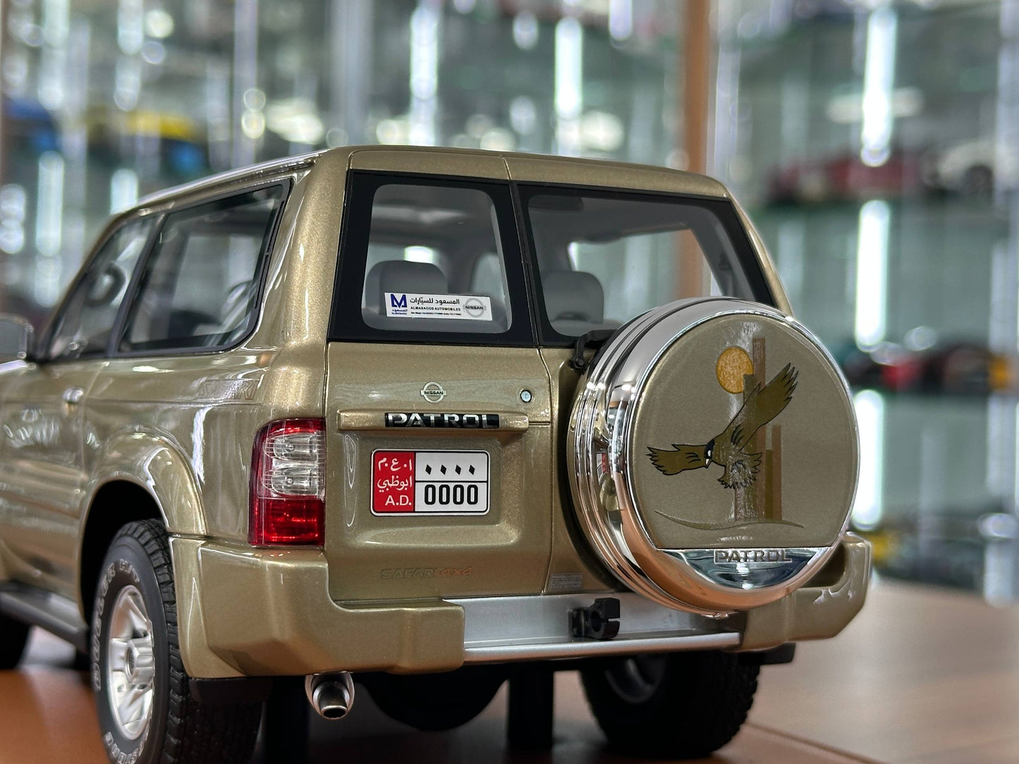 Old School Models Nissan Patrol Y61 (2004) – Gold – 1:18 Resin Model (Non‑Opening, Limited 100 pcs)
