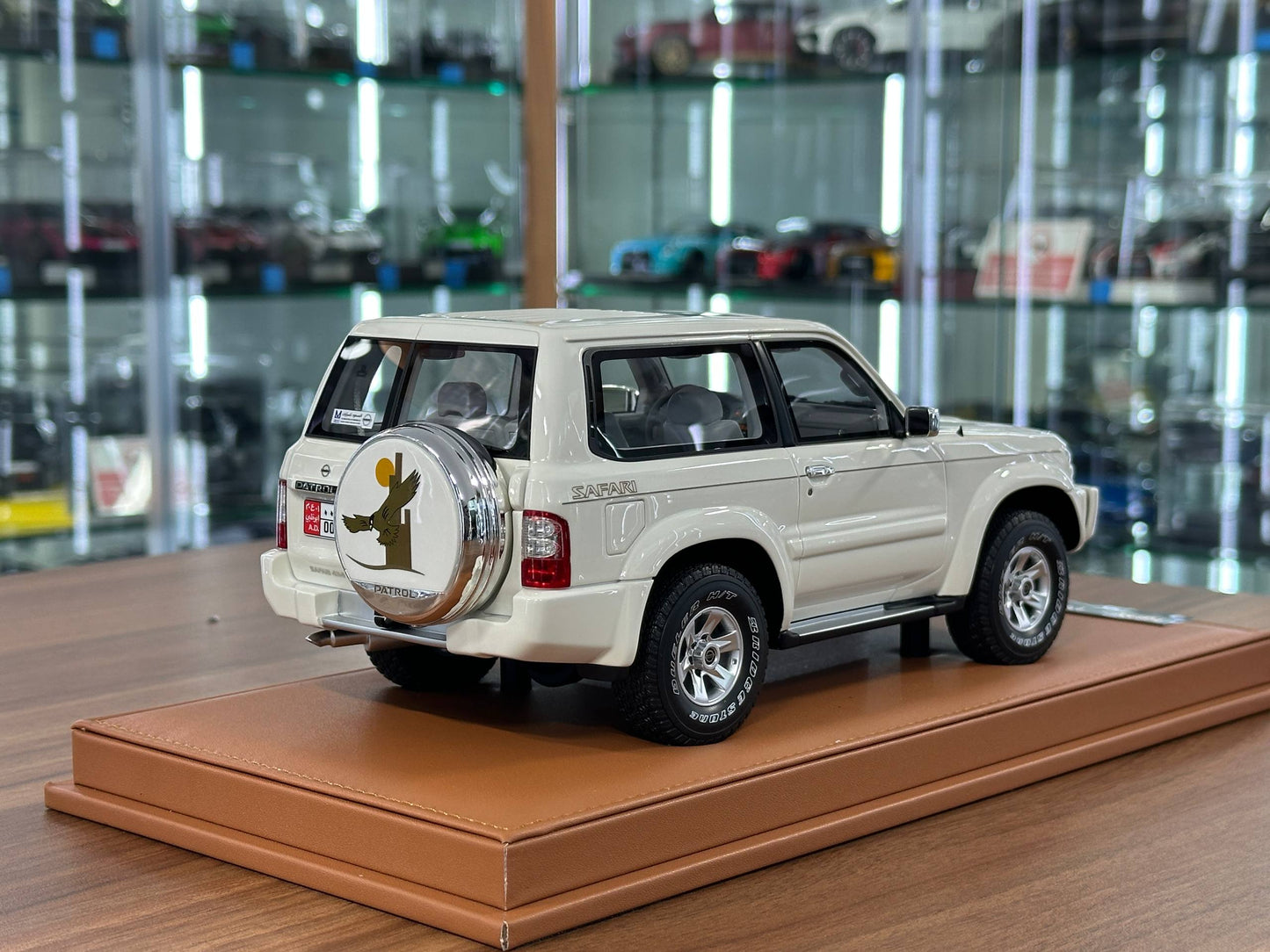 Old School Models Nissan Patrol Y61 (2004) – white – 1:18 Resin Model (Non‑Opening, Limited 100 pcs) (Copy)