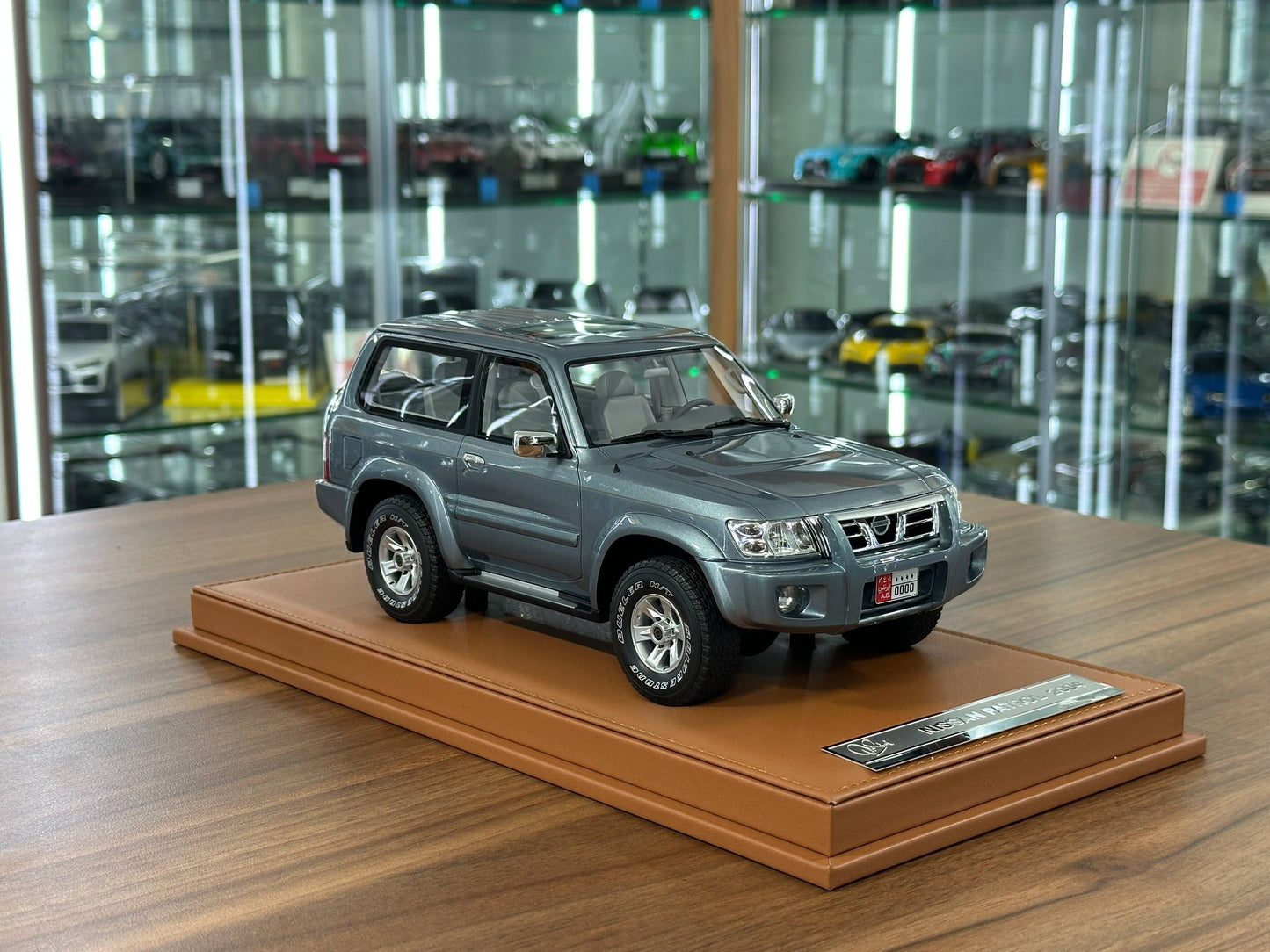 Old School Models Nissan Patrol Y61 (2004) – Grey – 1:18 Resin Model (Non‑Opening, Limited 100 pcs)