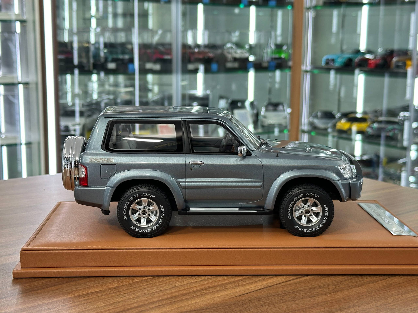 Old School Models Nissan Patrol Y61 (2004) – Grey – 1:18 Resin Model (Non‑Opening, Limited 100 pcs)