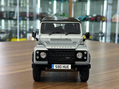 Almost Real Land Rover Defender 90 (2015) – Silver – 1:18 Metal Diecast Model (Full Opening, Limited Edition)