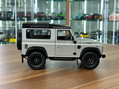 Almost Real Land Rover Defender 90 (2015) – Silver – 1:18 Metal Diecast Model (Full Opening, Limited Edition)