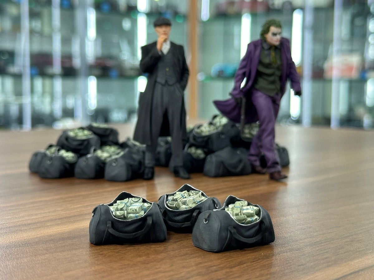 SF Scale Figure Accessory – 3 Bags with Money – 1:18 Diorama Set (Figures Not Included)