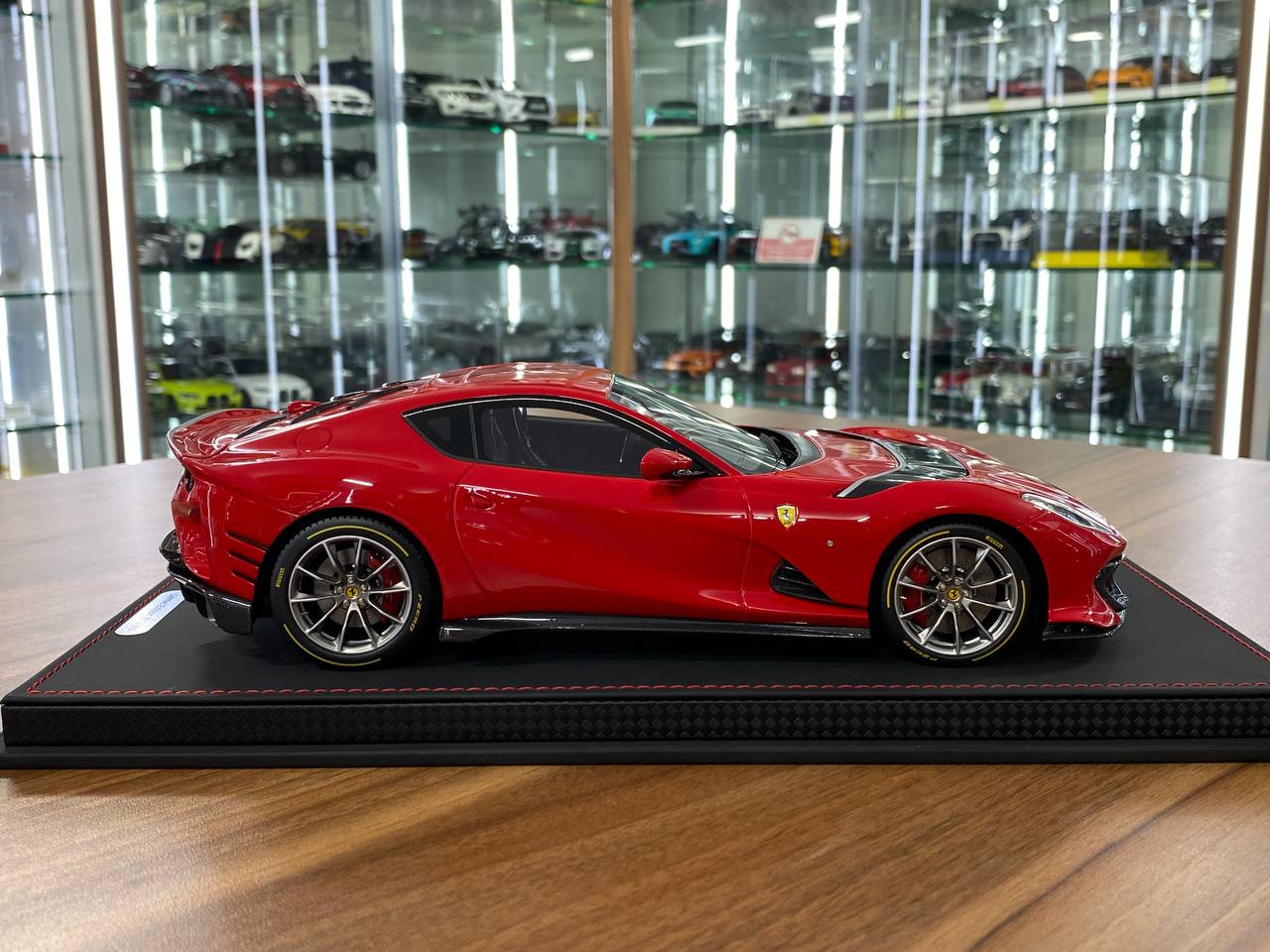 1:18 Resin Model BBR Collection Model Ferrari 812 Competizione 2021 – Rosso Corsa 322 Argento Nurburgring Stripe (Limited 182 pcs – Dubai Collectors)