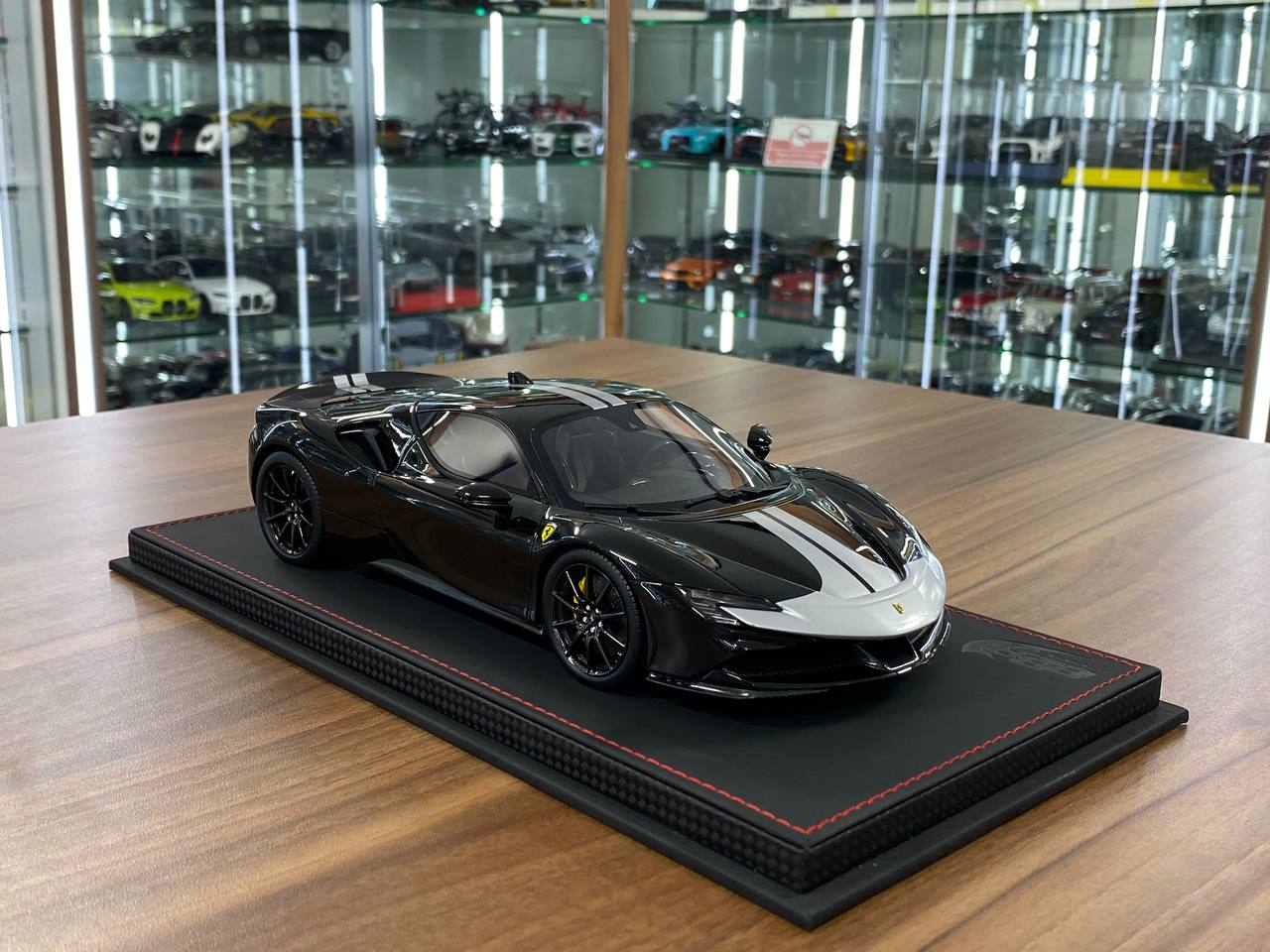 1:18 Resin BBR Models Ferrari SF90 Stradale Pack Fiorano – New Black Daytona (Limited 35 pcs – Dubai Collectors)