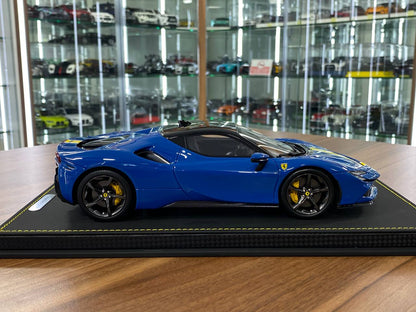 1:18 Resin Model BBR Models Ferrari SF90 Spider Closed Roof – Blue Elettrico / Gloss Black (Limited 60 pcs – Dubai Collectors)