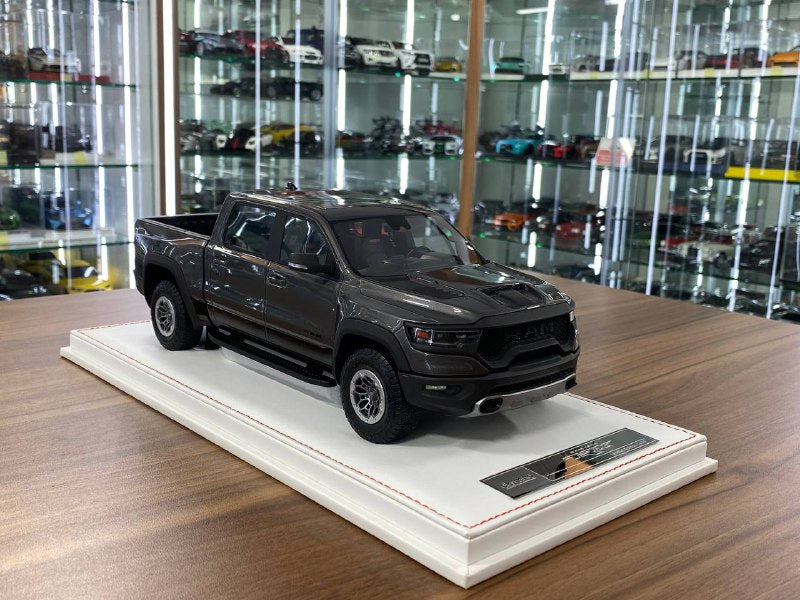 Exclusive 1/18 Dodge Ram TRX 1500 [Grey] – Limited Edition (40 pcs)