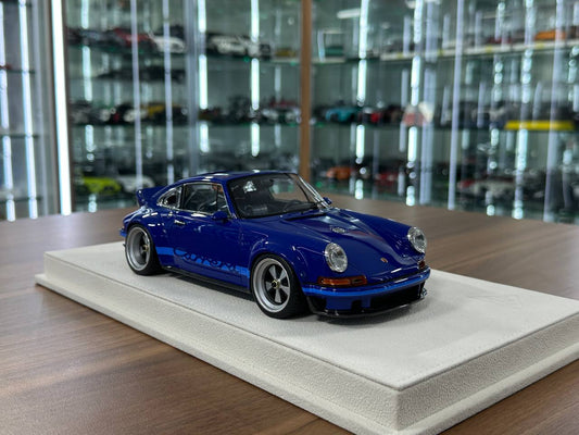 1:18 Resin Model Porsche Singer DLS 2022 – Indigo Blue | Make Up (Limited 80 pcs – Dubai Collectors)