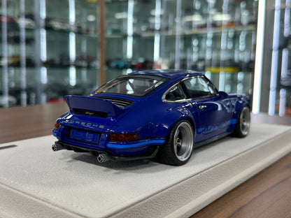 1:18 Resin Model Porsche Singer DLS 2022 – Indigo Blue | Make Up (Limited 80 pcs – Dubai Collectors)