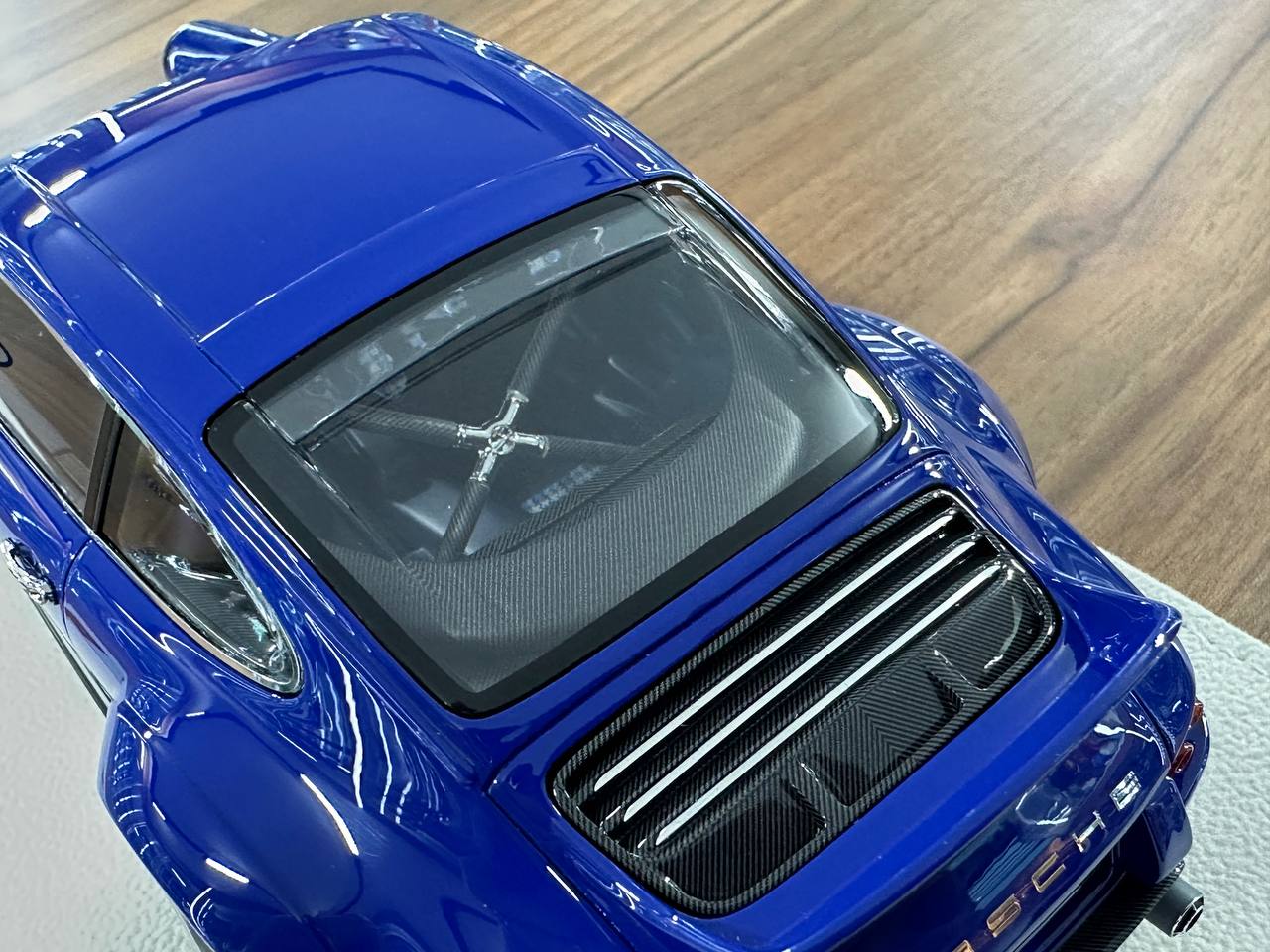 1:18 Resin Model Porsche Singer DLS 2022 – Indigo Blue | Make Up (Limited 80 pcs – Dubai Collectors)
