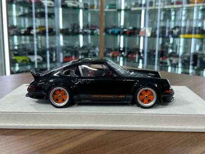 1:18 Resin Model Porsche Singer DLS 2022– Black/Orange | Make Up (Limited 80 pcs – Dubai Collectors)