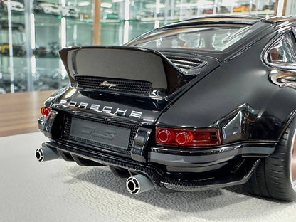 1:18 Resin Model Porsche Singer DLS 2022– Black/Orange | Make Up (Limited 80 pcs – Dubai Collectors)