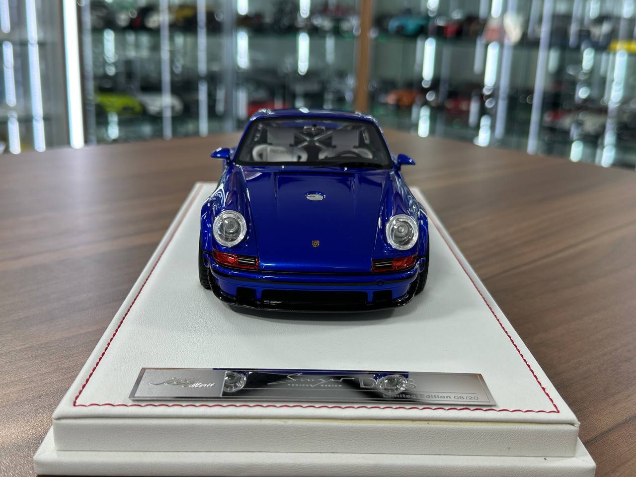 1:18 Resin Model Porsche Singer DLS 2022  – Pearl Blue/Black | IVY Models (Limited 20 pcs – Dubai Collectors)