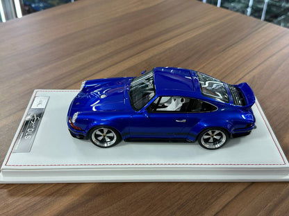 1:18 Resin Model Porsche Singer DLS 2022  – Pearl Blue/Black | IVY Models (Limited 20 pcs – Dubai Collectors)