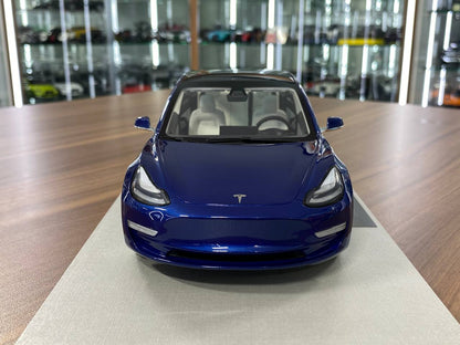 1:18 Resin Model LS Collectibles Tesla Model 3 – Blue (Limited 500 pcs – Dubai Collectors)