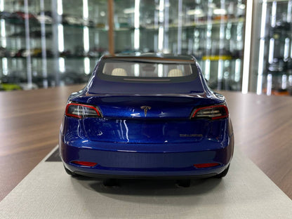 1:18 Resin Model LS Collectibles Tesla Model 3 – Blue (Limited 500 pcs – Dubai Collectors)