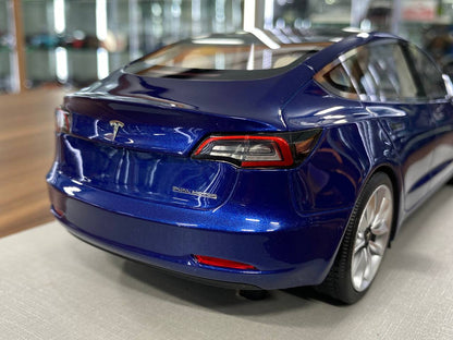 1:18 Resin Model LS Collectibles Tesla Model 3 – Blue (Limited 500 pcs – Dubai Collectors)