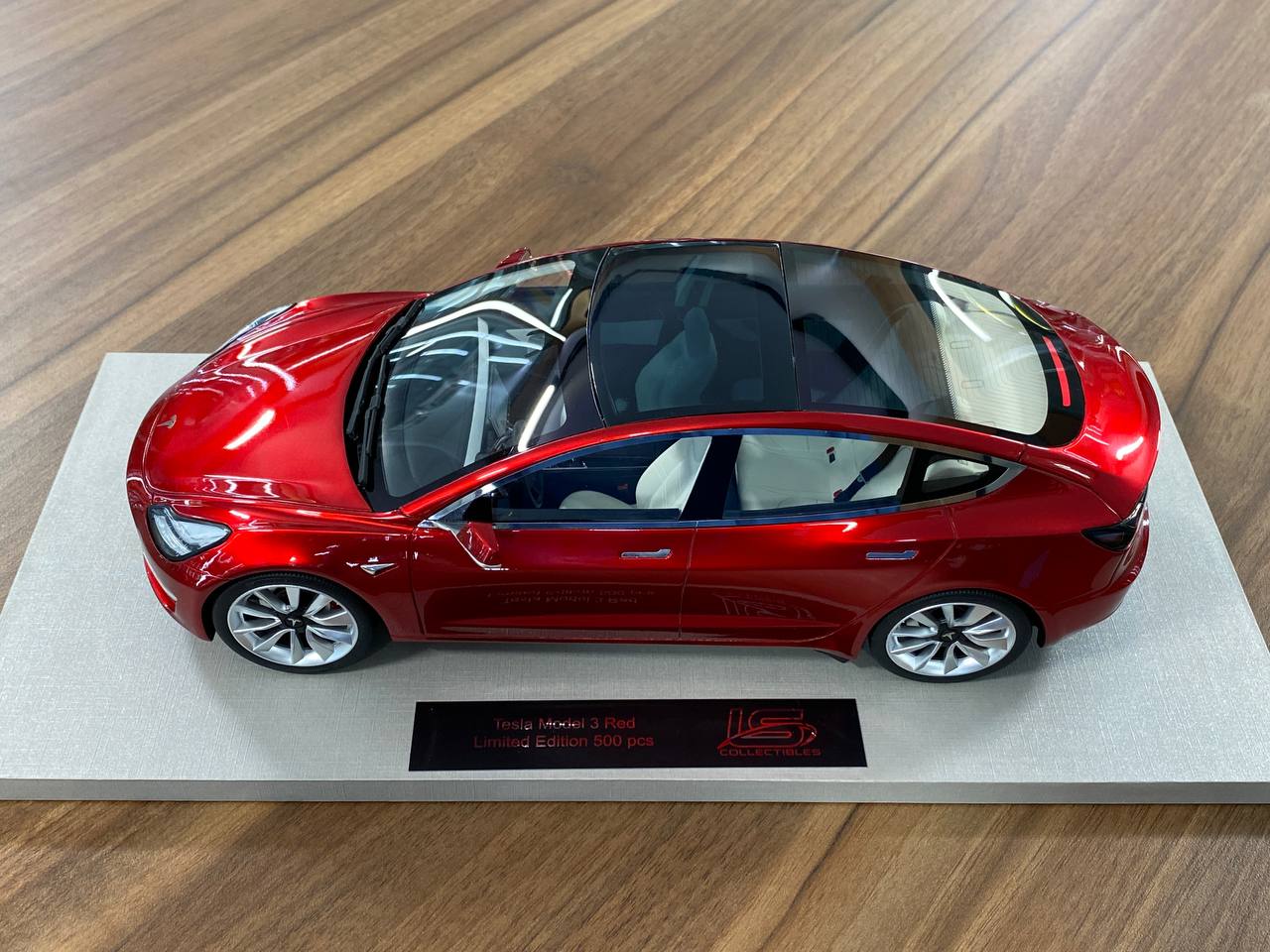 1:18 Resin Model LS Collectibles Tesla Model 3 – Red (Limited 500 pcs – Dubai Collectors)