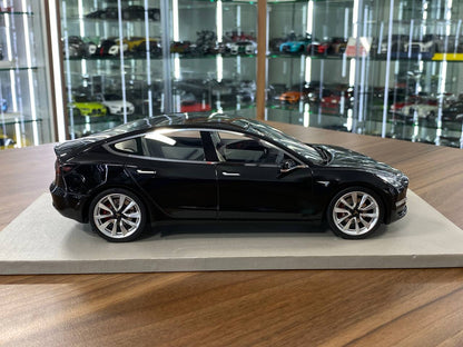 1:18 Resin Model LS Collectibles Tesla Model 3 – Black (Limited 500 pcs – Dubai Collectors)