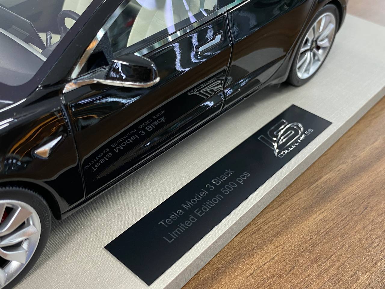 1:18 Resin Model LS Collectibles Tesla Model 3 – Black (Limited 500 pcs – Dubai Collectors)