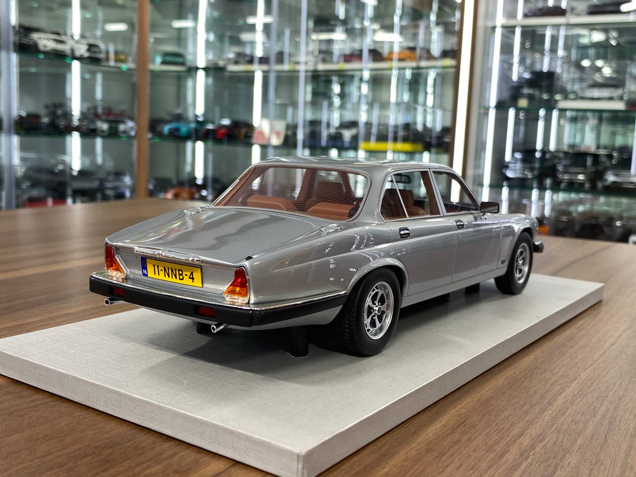 1:18 Resin Model LS Collectibles Jaguar XJ6 1982 – Silver (Limited 250 pcs – Dubai Collectors)