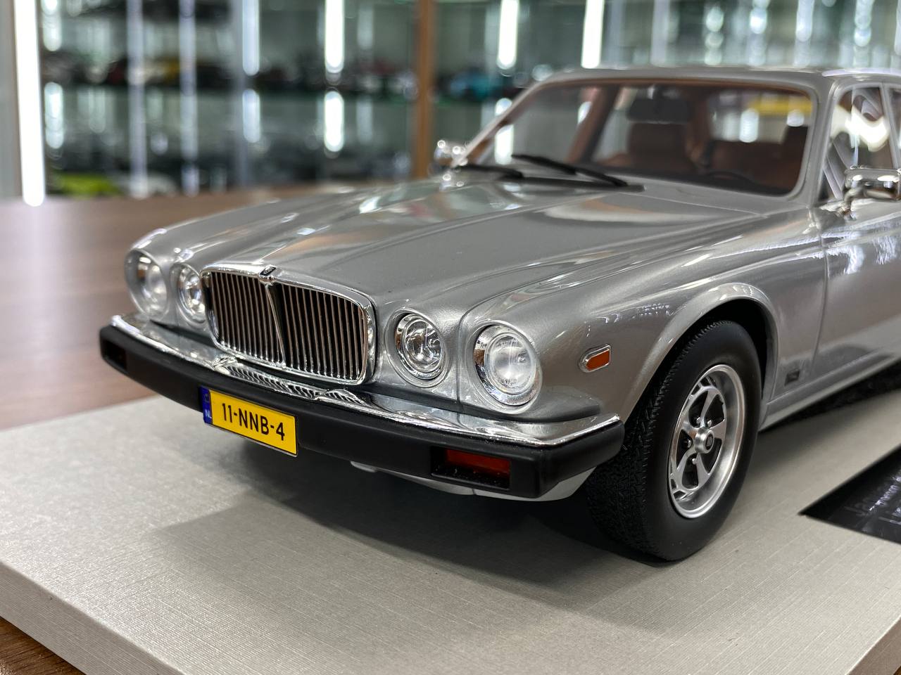 1:18 Resin Model LS Collectibles Jaguar XJ6 1982 – Silver (Limited 250 pcs – Dubai Collectors)