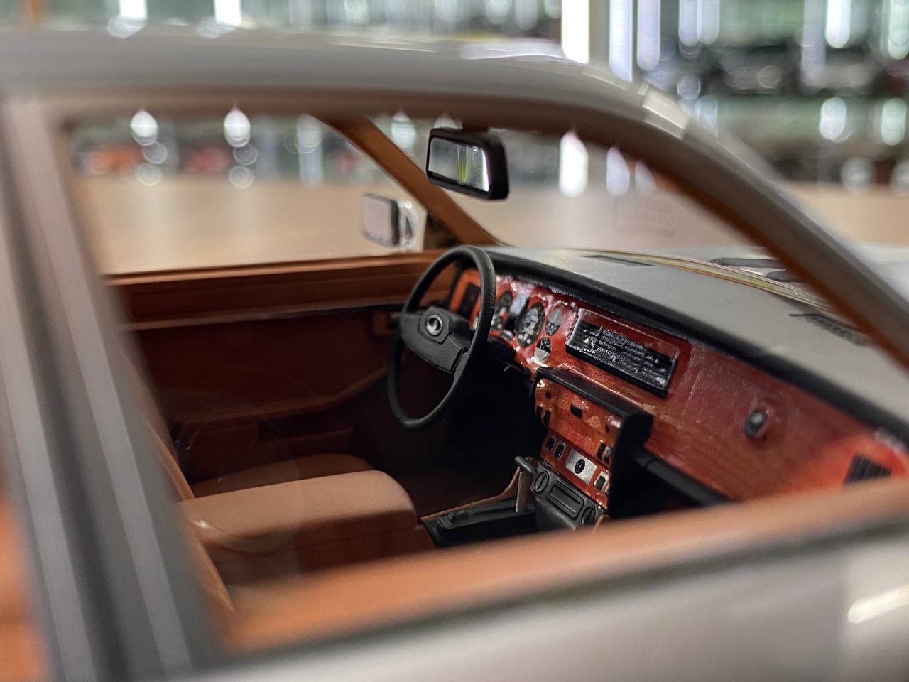 1:18 Resin Model LS Collectibles Jaguar XJ6 1982 – Silver (Limited 250 pcs – Dubai Collectors)