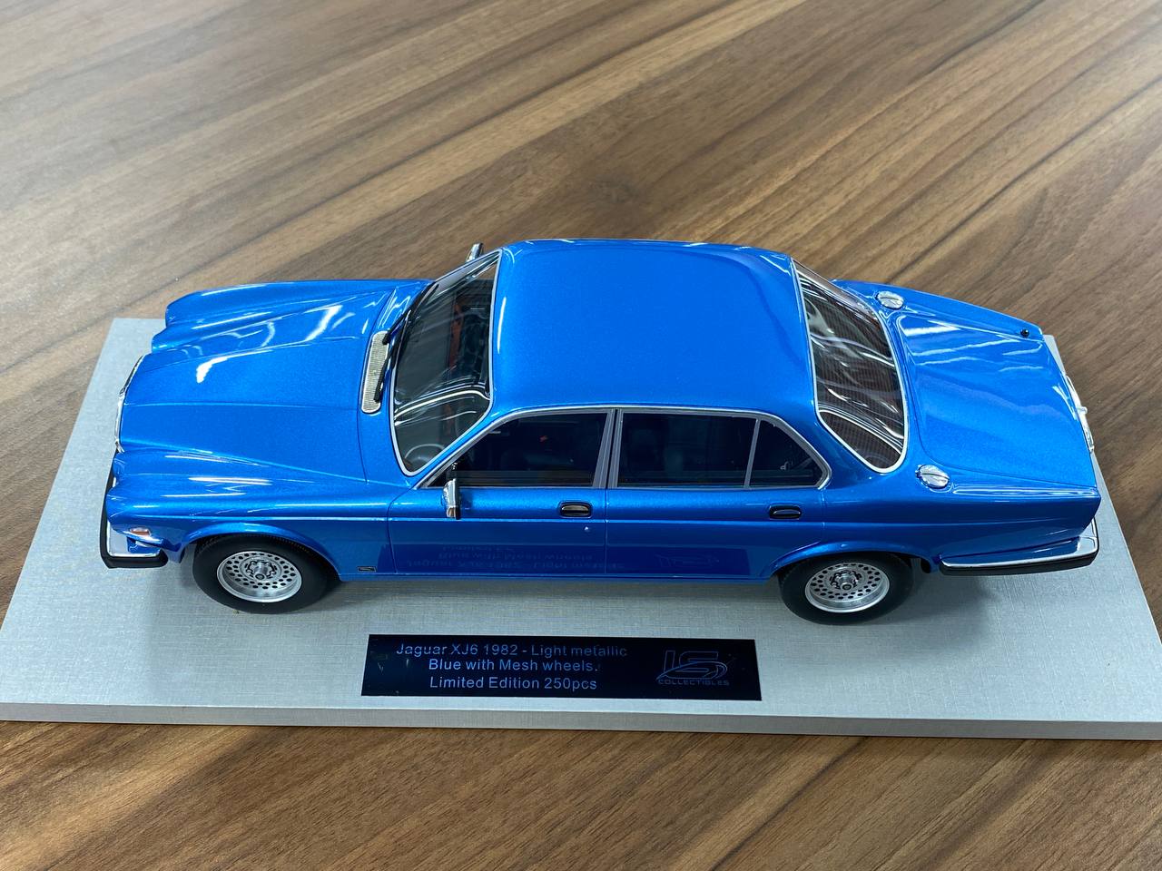1:18 Resin Model LS Collectibles Jaguar XJ6 1982 – Light Metallic Blue / Mesh Wheels (Limited 250 pcs – Dubai Collectors)