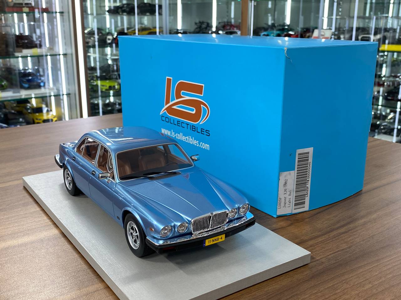 1:18 Resin Model LS Collectibles Jaguar XJ6 1982 – Light Blue (Limited 250 pcs – Dubai Collectors)