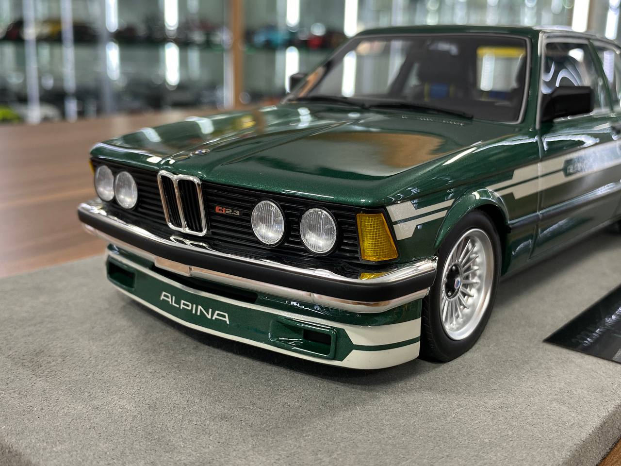 LS 1/18 BMW 323 Alpina 1983 グリーン 1:18 Resin Model LS Collectibles BMW 323 Alpina 1983 – Metallic