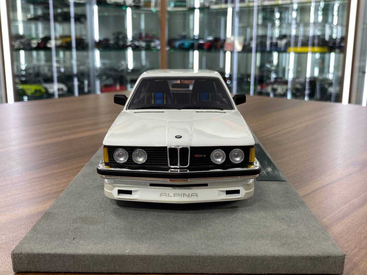 1:18 Resin Model LS Collectibles BMW 323 Alpina 1983 – White (Limited 250 pcs – Dubai Collectors)