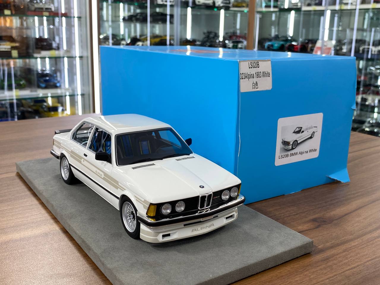 1:18 Resin Model LS Collectibles BMW 323 Alpina 1983 – White (Limited 250 pcs – Dubai Collectors)
