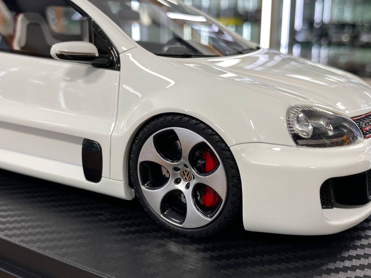 1:18 Resin Model IVY Tailor Models Volkswagen Golf GTI W12 650