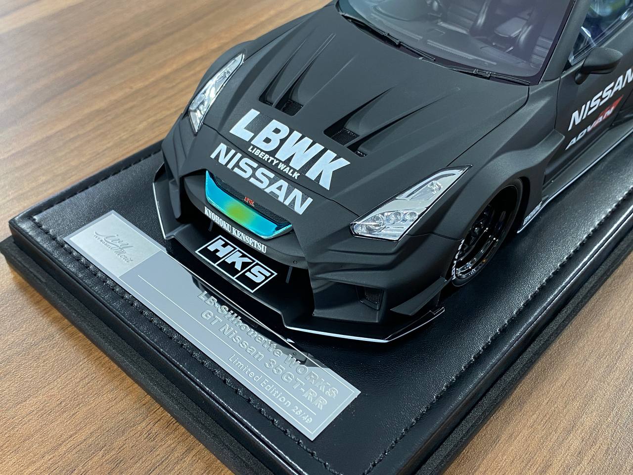 1:18 Resin Model IVY Merit Models Nissan GT-R R35 LBWK – Advan Matt Black (Limited 49 pcs – Dubai Collectors)