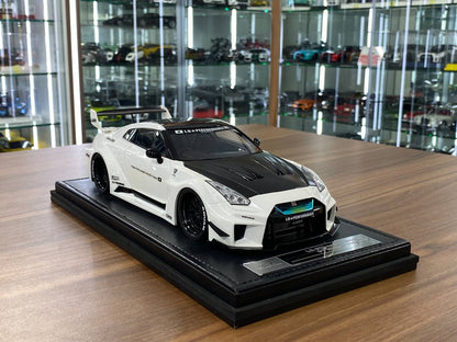 1:18 Resin Model IVY Merit Models Nissan GT-R R35 LBWK – Pearl White / Carbon Fiber Hood (Limited 49 pcs – Dubai Collectors)
